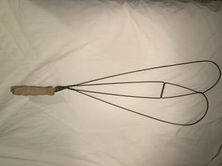 Twisted Wire Rug Beater Wood Handle antique vintage old home hearth tool utensil 2