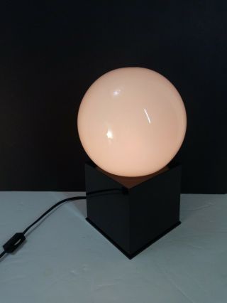 Vtg Mid - Century Modern Space Age Atomic Ball & Cube Desk Table Lamp Black/white