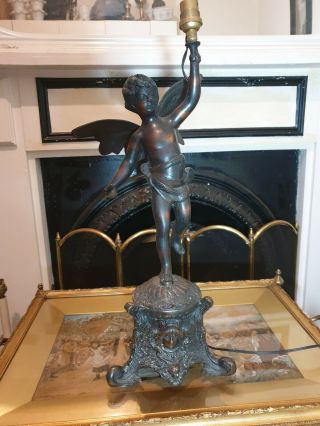 Lovely Early To Mid 20th Century Bronzed Spelter Winged Cherub Table Desk Lamp
