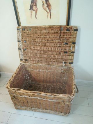 Large Antique Woven Willow Laundry Logs Storage Picnic Basket Trunk Scott Hall 8