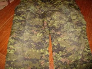 CANADIAN CADPAT ISSUE COMBAT PANTS SIZE 40,  Very Good 2