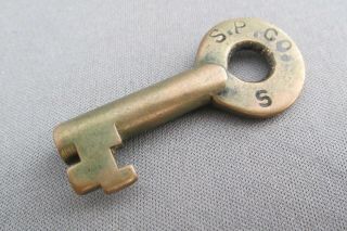 Vintage Antique A & W Co Chicago S.  P.  Brass Barrel Padlock Key