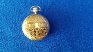 Antique C.  1912 Ladies Waltham Hunter Case Pocket Watch 14k Solid Gold