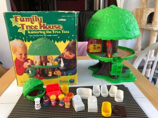 Vintage 1975 Family Tree House By Kenner Complete The Tree Tots