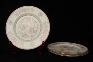 4x Wedgwood Melford Floral Pattern Dinner Plates 27.  5 cm (ONE CHIPPED) 2