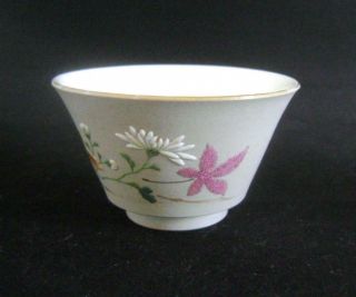 Fine Antique Japanese Banko Ware Tea Bowl with enamel flowers: Early C.  20th 2