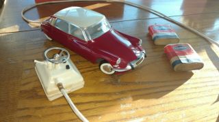 Vintage Citroen DS19 1:18 scale Teleguidee French toy car by GeGe model ds 19 2