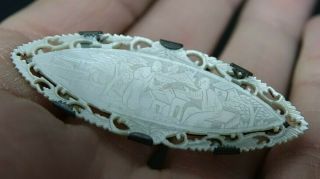 VERY FINELY CARVED CHINESE MOTHER OF PEARL BROOCH - GAMING COUNTER - VERY RARE 3