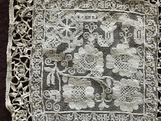 Gorgeous Antique French Handmade Filet & Venise Lace DOILY 25 