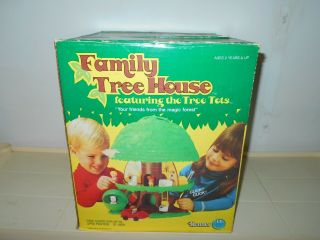 1975 Kenner Vintage Tree Tots Family Tree House Playset