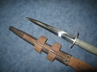 BRITISH WW2 FAIRBAIRN–SYKES KNIFE DAGGER BROAD ARROW T MARKED 9