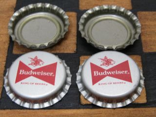 OLD WOOD ANHEUSER BUSH BEER MANCAVE BARWARE CHECKERS BOTTLE CAPS CRATE BOX 8