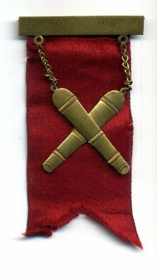 Vintage Civil War 1st Massachusetts Artillery Battalion Medal Hanger