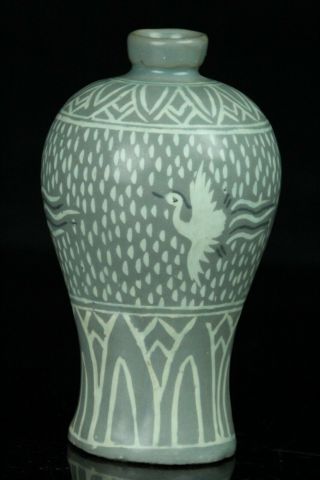 Jun099 Korean Goryeo Celadon Porcelain Black&white Inlay Crane Meiping Bottle