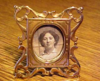 Victorian Small Photo Frame Of Good Quality Stands Up Displays Well - Stamp Size
