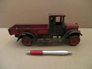Vintage Red Painted Cast Iron Arcade International Harvester Pick Up Truck