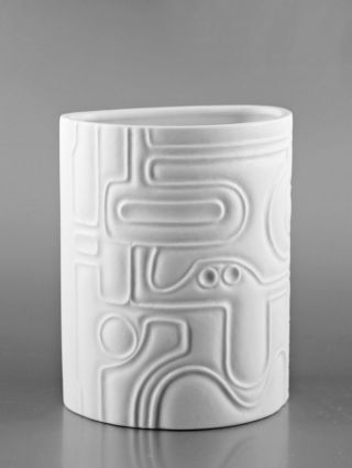 German Op Pop Art 4 - Heinrich Vintag60s Matt Porcelain Semi - Circle Relief Vase