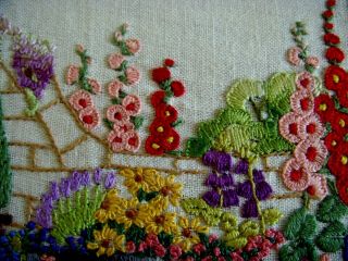 GORGEOUS VINTAGE HAND EMBROIDERED PANEL PICTURE COTTAGE GARDEN FLOWERS POND 3