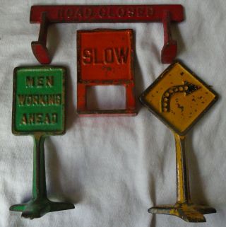 Set Of 4 Arcade Or Hubley Cast Iron Road Signs Road Closed,  Slow,  Men &