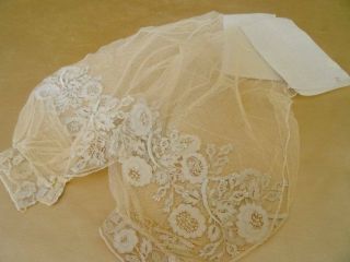 A Stunning Pair Early 19th Century Carrickmacross Lace Wedding Sleeves 4