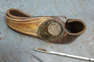 Vintage Hand Saddle Maker Leather Work Tool Palm Needle Guard Pusher Thimble 2