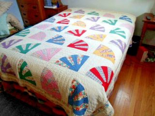 Antique Hand Made Hand Quilted Fan Quilt Colors Depression Era Quilt