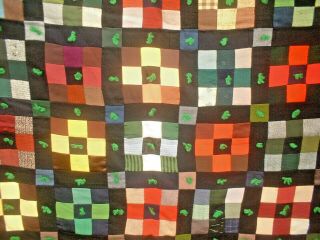 ANTIQUE VINTAGE 1930S FABULOUS FOLK - ART HAND - TACKED WOOL 9 - PATCH QUILT WOW 3