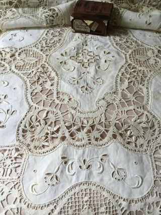Vintage Antique Hand Embroidered Cutwork Bobbin Lace Linen Table Runner 20x 58in