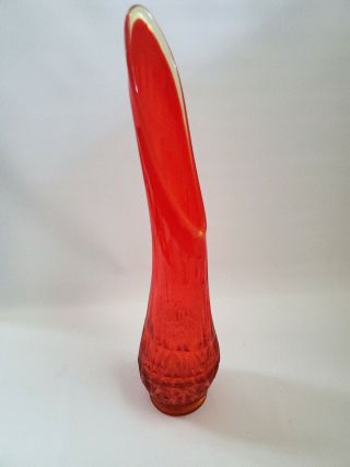 L E Smith Vintage Swung Glass Vase Art Viking Amberina Retro Fayette 11 "