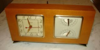 Vintage United Electric Clock With Temperature And Humidity Gauge (model 101)