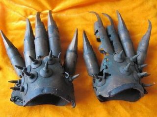 Old Chinese Bronze Sharp Talons Claws Protection Protective Gloves Rn