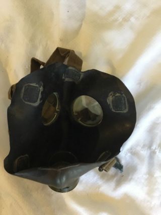 M.  33 Spanish Gas Mask With Canister WW2 Complete 2