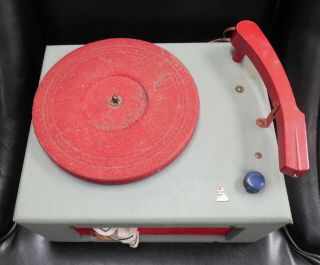 THE LONE RANGER 1950 ' s RECORD PLAYER VERY RARE LONE RANGER LIGHTS UP. 3