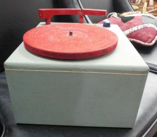 THE LONE RANGER 1950 ' s RECORD PLAYER VERY RARE LONE RANGER LIGHTS UP. 6