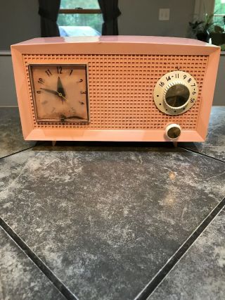 Vintage General Electric Am Radio Clock Alarm Pink C - 400 A Mid Century