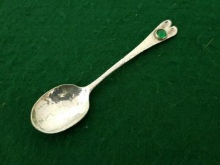 Vintage 105 Mm Arts & Crafts Style Hammered Spoon Set With A Green Gemstone
