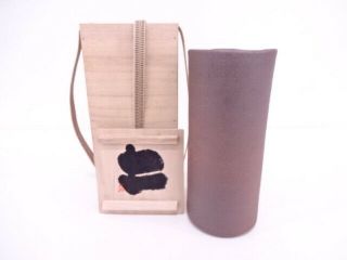 66635 Japanese Pottery / Flower Vase / Artisan Work