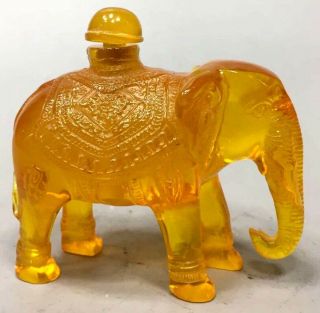 Room Decorative Collectable Amber Carve Auspicious Elephant Old Snuff Bottle