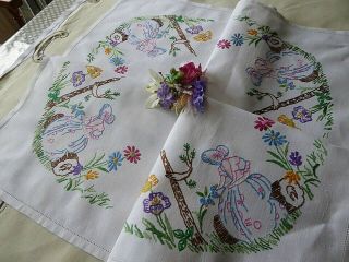 VINTAGE HAND EMBROIDERED TABLECLOTH/ CRINOLINE LADIES. 5