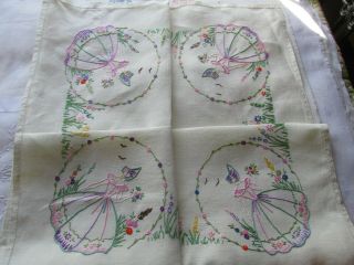 Vintage Hand Embroidered Linen Tablecloth 50 