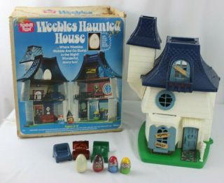Vintage 1976 Weebles Haunted House Playset - Witch Girl Boy Ghost