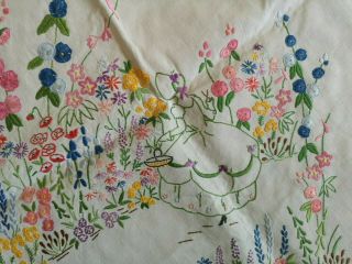 VINTAGE EMBROIDERED CRINOLINE LADIES DEEP FLORAL PRETTY TABLECLOTH 6