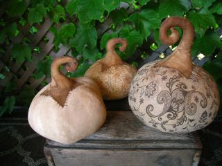 Primitive Trio Of Fall Harvest Pumpkins Early & Old Look Make - Do Patch Folk Art