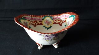 Antique French/German Porcelain Enamel Painted Dollhouse Bathtub/Server 2