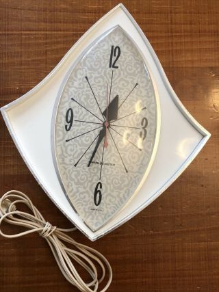 Vintage White Mcm General Electric Ge “ray” Electric Wall Clock -