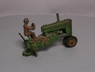 Arcade Vintage Cast Iron John Deere Tractor with Driver 5