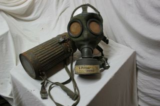 Ww2 German M - 30 Gas Mask And Canister With Straps In.