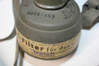 WW2 GERMAN M - 30 GAS MASK AND CANISTER WITH STRAPS In. 5