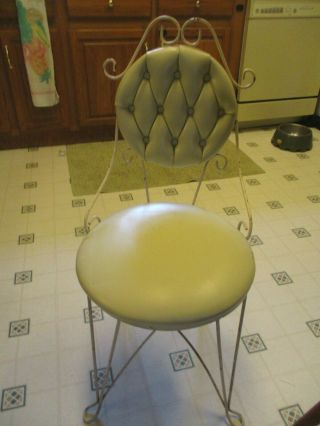 Hollywood Regency Wrought Iron Ladies Boudoir Vanity Ice Cream Parlor Chair