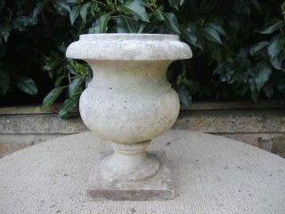 Small Antique Marble Stone Garden Urn 25 Cm High (450)